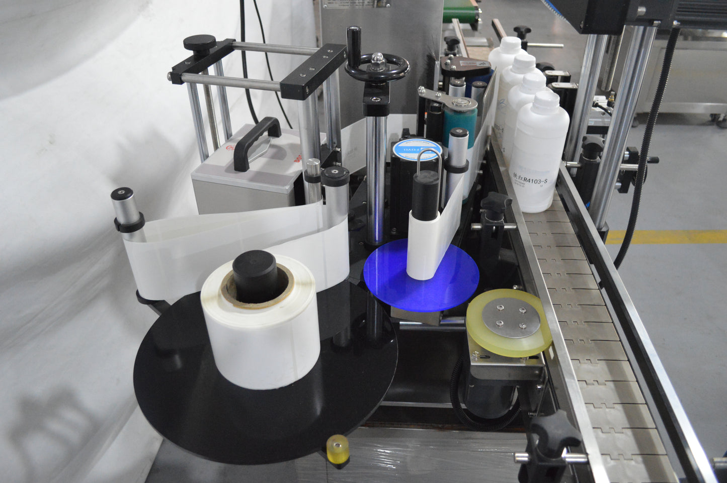 SKYONE-0077-P Automatic Bottle Position Labeling Machine with Printer