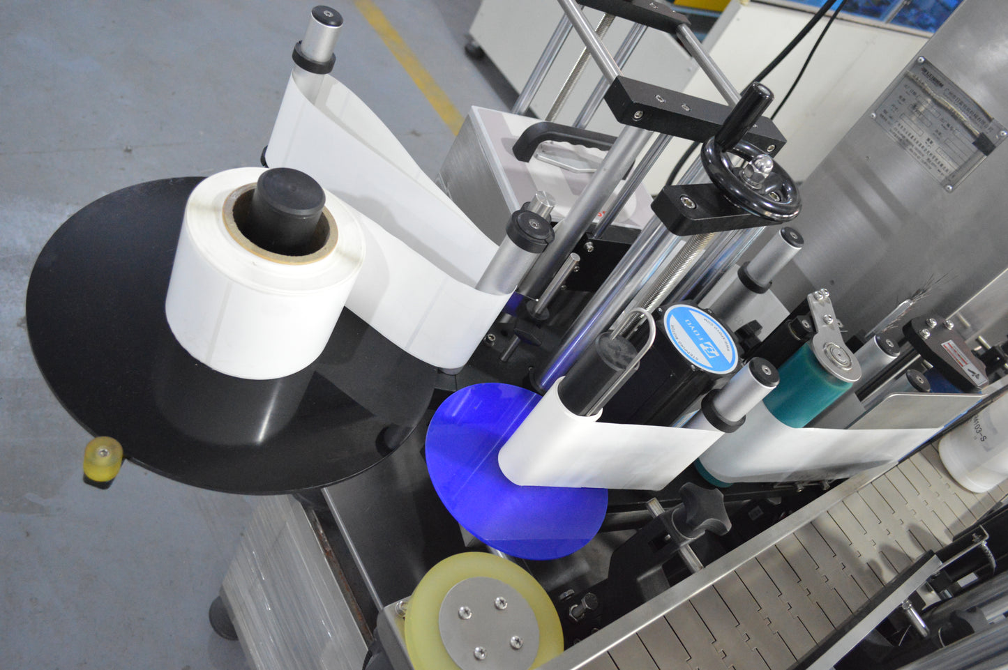 SKYONE-0077-P Automatic Bottle Position Labeling Machine with Printer