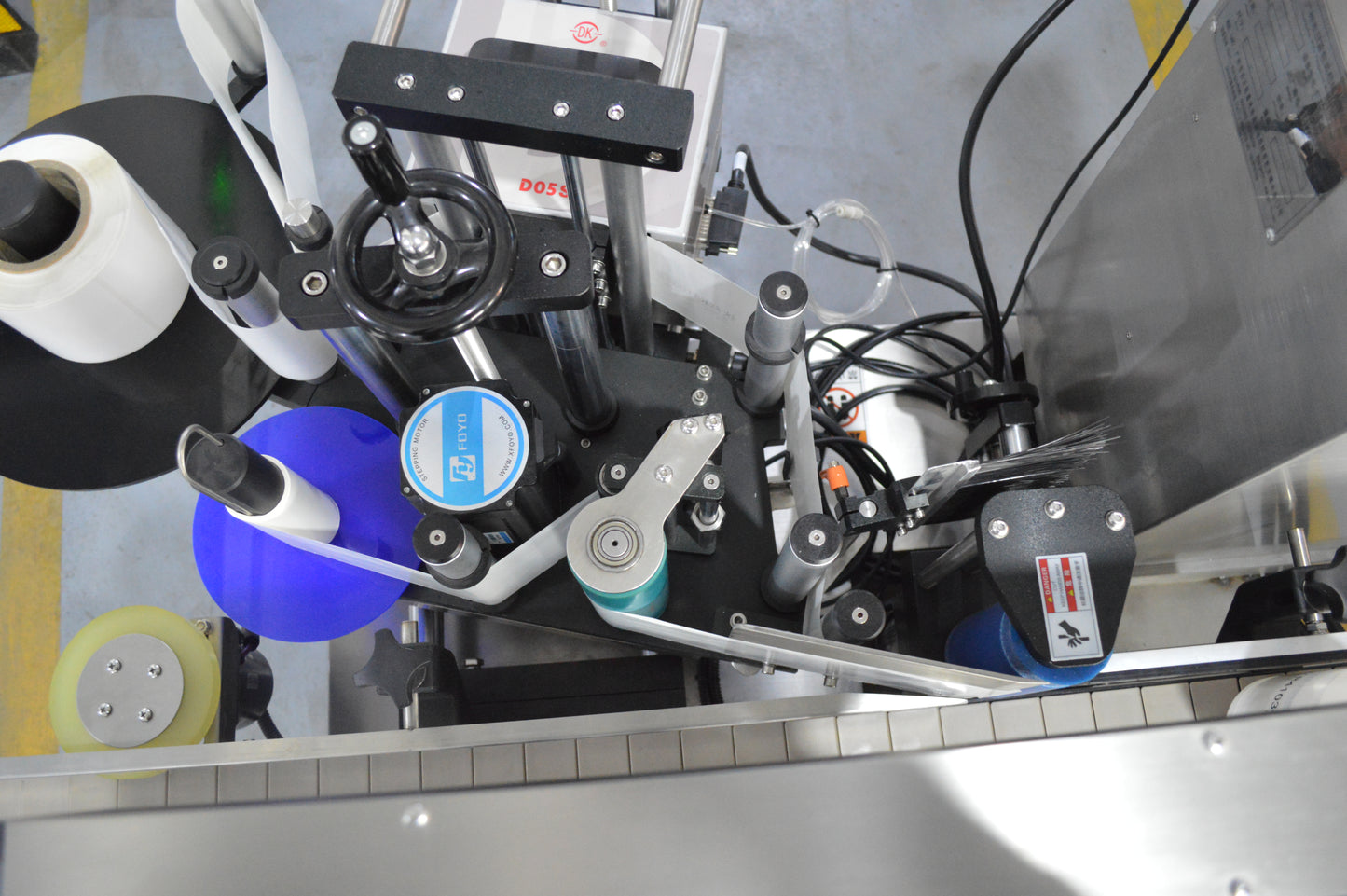 SKYONE-0077-P Automatic Bottle Position Labeling Machine with Printer